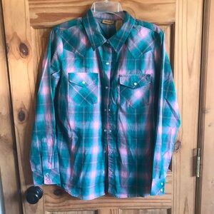 NWOT Wrangler medium western cowgirl Button Up Shirt - teal and Pink pearl snap